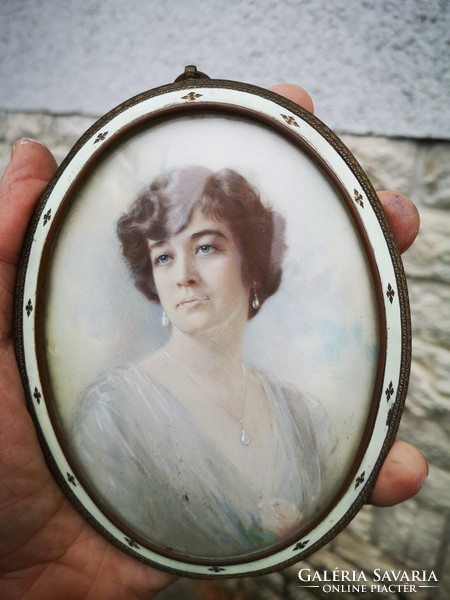 Antique female portrait Biedermeier miniature painted on bone plate in an enameled copper frame. Good quality