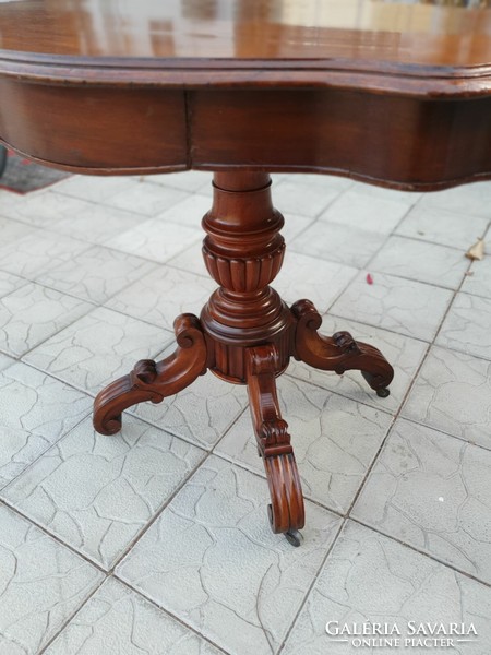 Antique 2-drawer baroque style parlor/card table