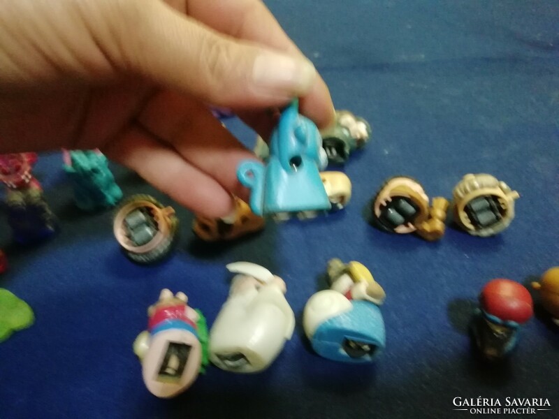 Old wind-up rolling and rare kinder figures 40 pcs