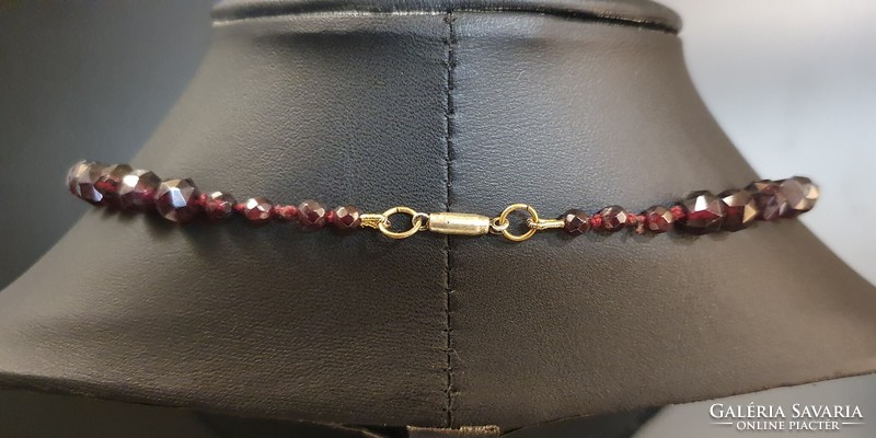 Antique garnet stone necklace with gold clasp