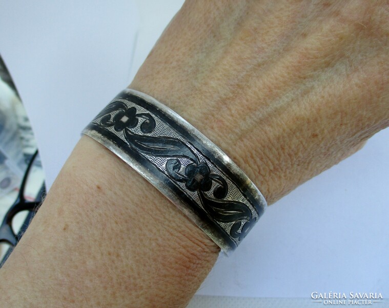 Beautiful old Russian floral niello silver bracelet