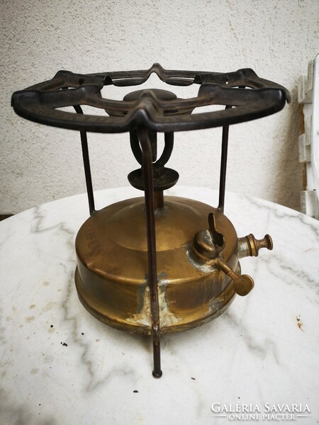 Antique perfect petroleum - oil cooking heater made of copper, Austrian or German stove