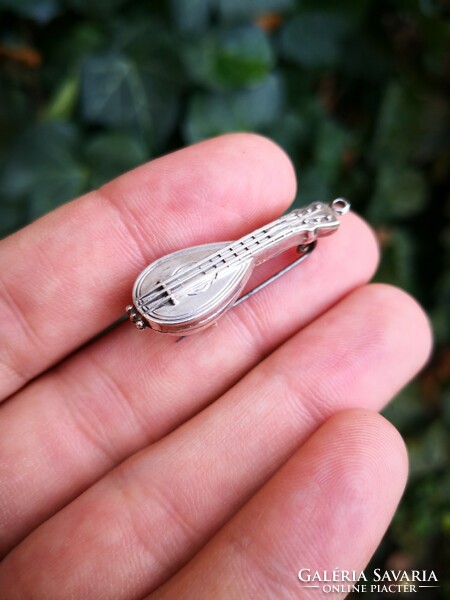 Musical instrument silver brooch
