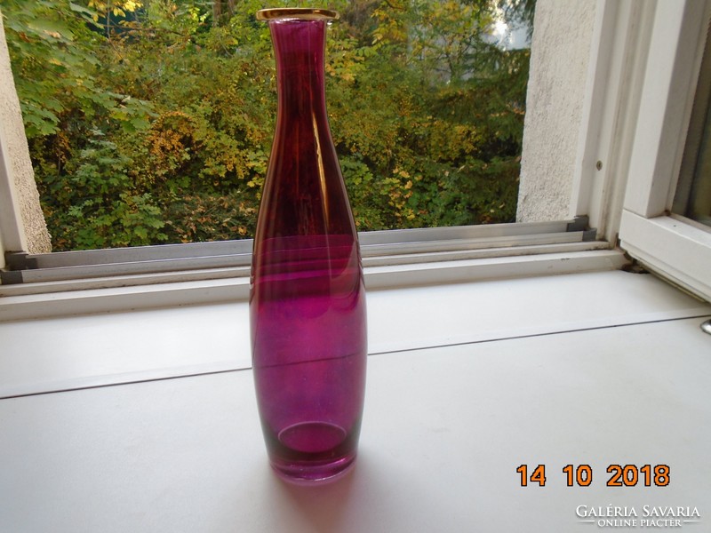 Antik irizáló színes üveg kiöntő,arany perem csíkkal 24 cm