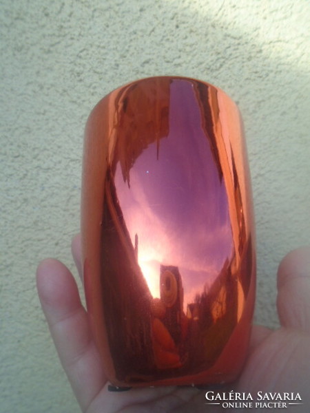 1 medium-sized Zsolnay-type eosin? Caspo or vase in a very nice color