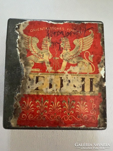 Empire nagyon régi fém doboz az elején szfinxekkel Delphi Hellas cigarettás