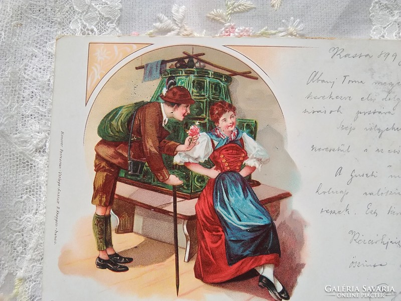 Antik szecessziós hosszúcímzéses litho képeslap népviseletes pár, cserépkályha korai darab 1899