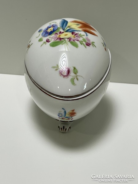 Antique Herend egg-shaped bonbonier with tulip bouquet pattern