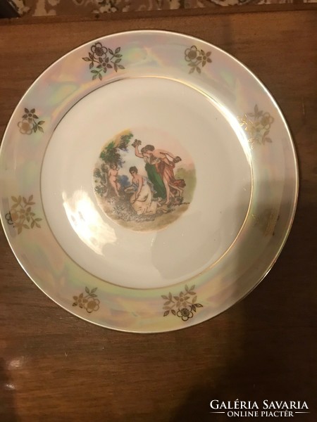 Very nice, Kahla German porcelain decorative plate with sticker decoration. In undamaged condition. 20 Cm