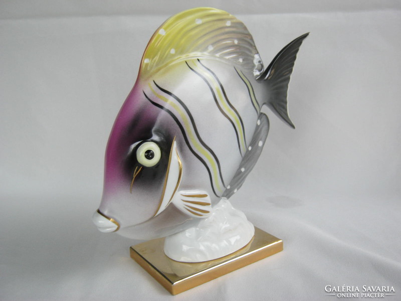 Porcelán színes tengeri hal