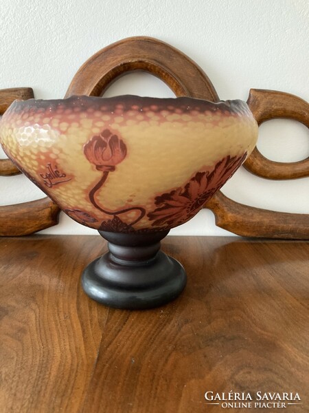 Gallé-style flower-patterned glass bowl, centerpiece/presenter