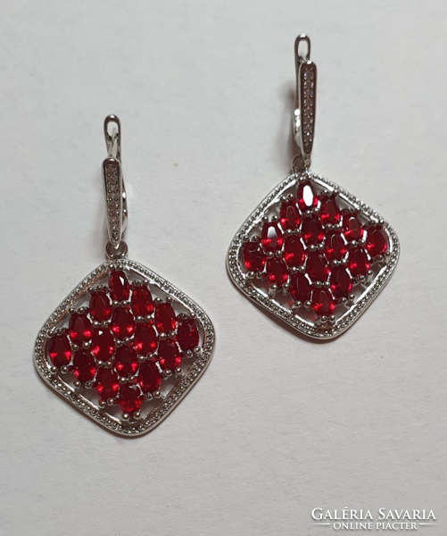 Red stone sterling silver earring / 925 / larger size - new