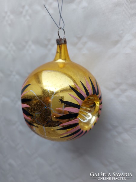 Retro üveg karácsonyfadísz régi festett nagy arany gömb 1 db