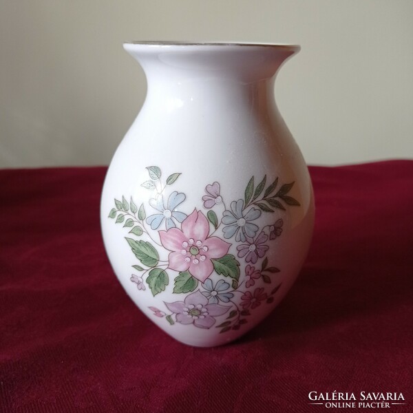 Zsolnay flower pattern vase, 13 cm high