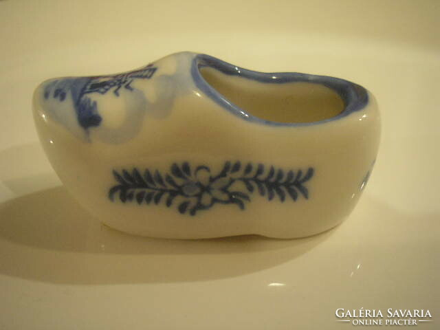 K Holland eredeti  porcelán minipapucs hibátlan ritkaság cigi hamuzónak  alul jelzett