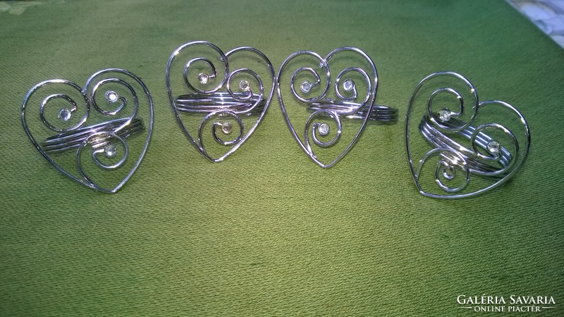 Silver-plated heart-shaped napkin ring also available