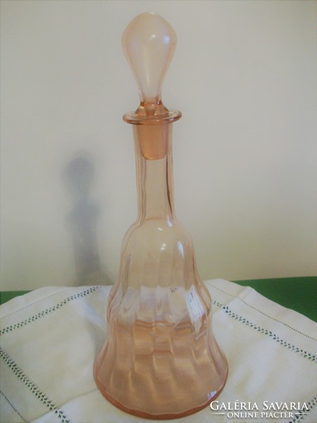 Gyönyörű régi rózsaszínű italosüveg, szép gravirozással