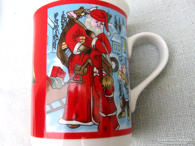 Collector's nostalgia mug, Santa presents the children with a scene