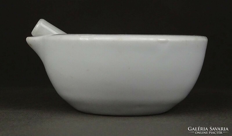 1L484 antique white small elbogen porcelain pharmaceutical apothecary mortar and pestle