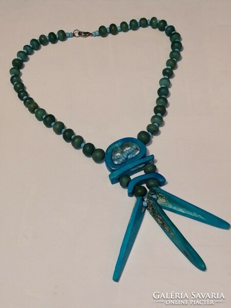 Blue bone necklaces (521)