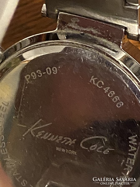 Kenneth   Cole New York acél,  dátumos gyöngyház betétes óra , acél szíj