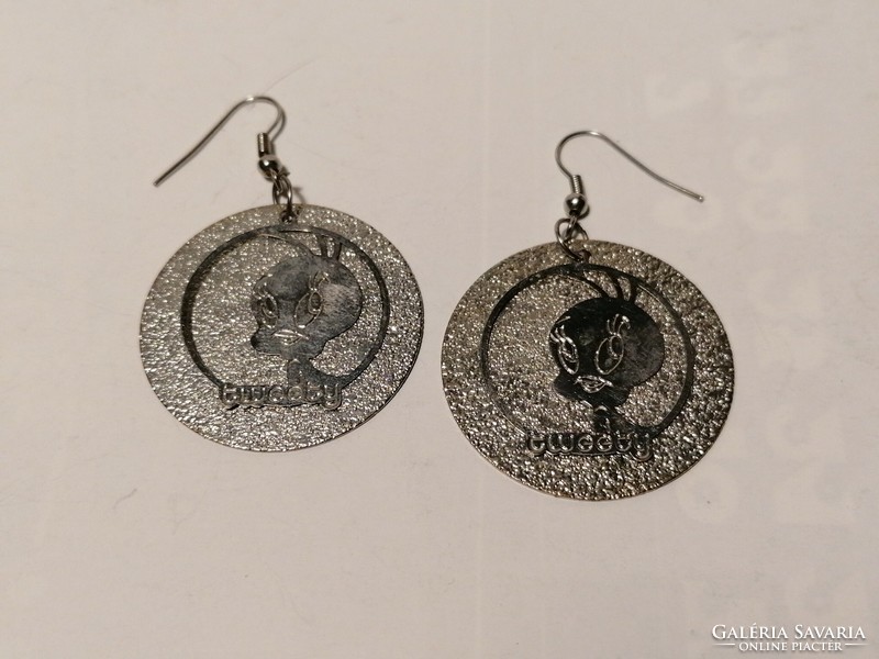 Flower and beak metal earrings (534)