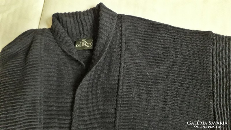 Dark blue 'deroy' unisex sweater size 50