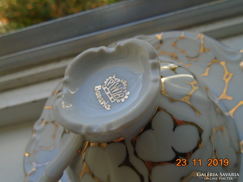 Aranymintás PWB porcelán kávés csésze alátéttel Stuttgart nevezetes első TV tornyával a világon