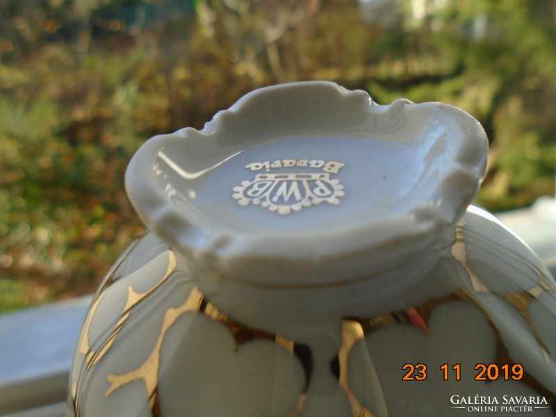 Aranymintás PWB porcelán kávés csésze alátéttel Stuttgart nevezetes első TV tornyával a világon