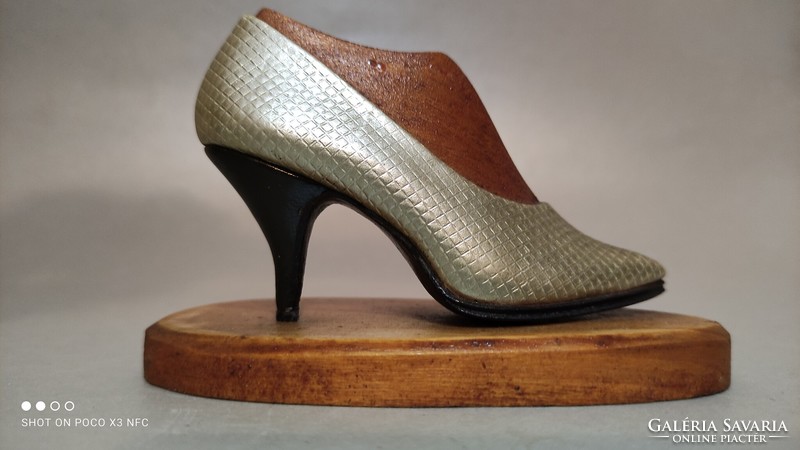Antik régi cipész suszter vizsgamunka női mini cipő kaptafával