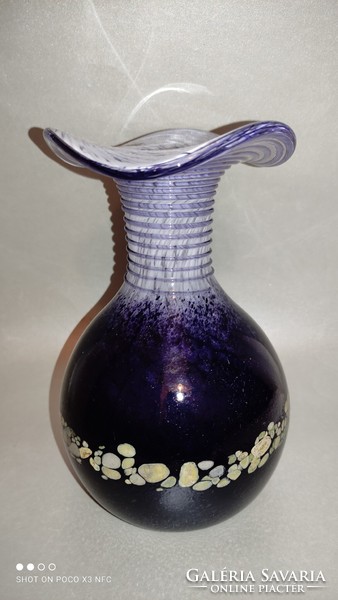 Kézműves üveg váza vastag falú színpompás