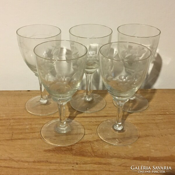 Glass stemmed glass with grape pattern