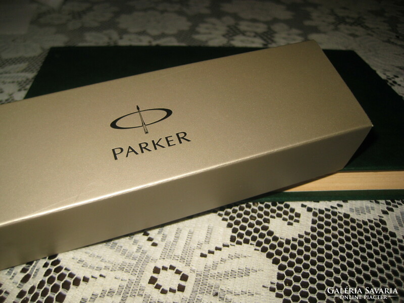 Parker elegant fountain pen box, for two pens, original, 17.7 x 5 x 3.6 cm