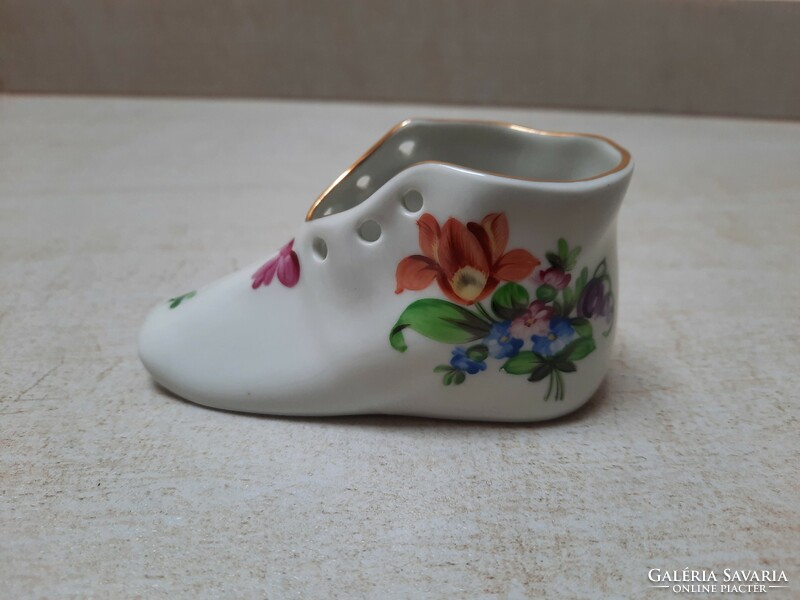Herendi színes virágmintás porcelán cipő