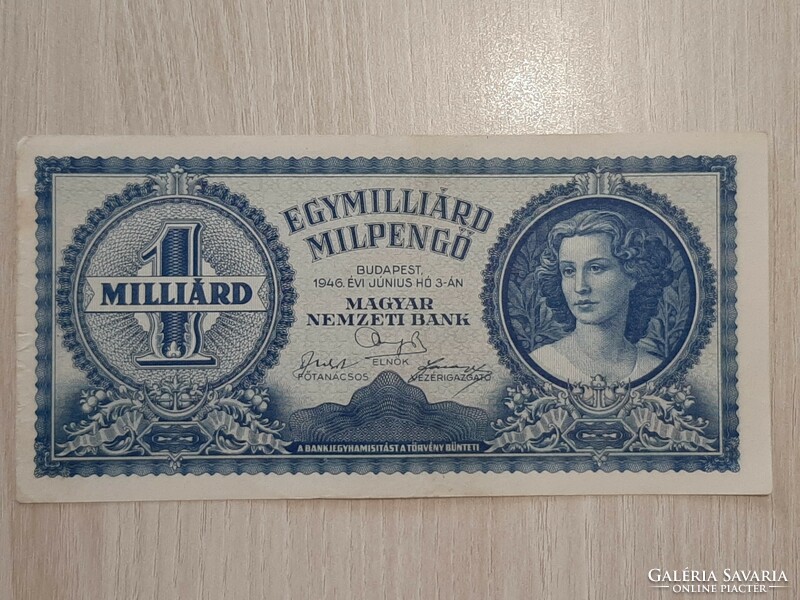 One billion milpengő 1946 in good condition