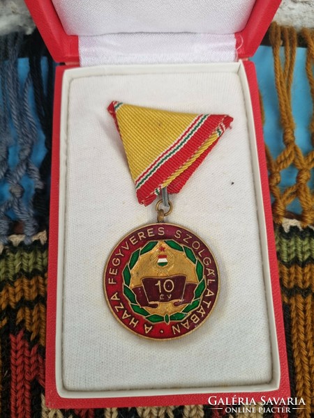 Award for 10 years in the armed service of the homeland
