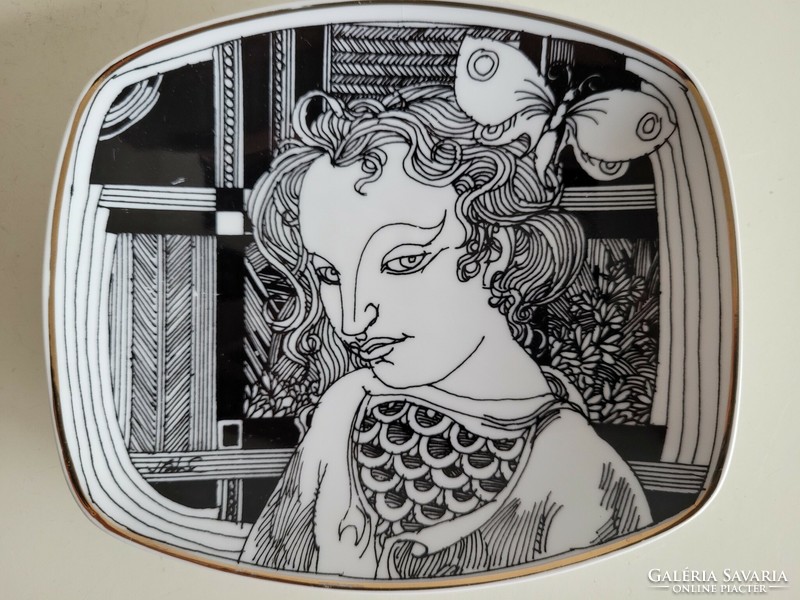 Régi Hollóházi porcelán Szász Endre női portré pillangós négyzetes dísztál tál