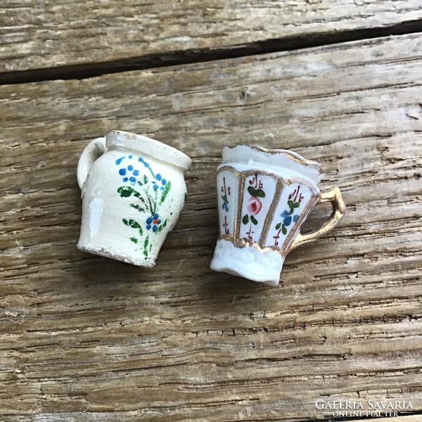 Régi kézzel készített porcelán és kerámia mini korsó