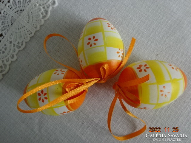 Húsvéti tojásdísz, narancssárga és citromsárga színű, három darab. Vanneki!