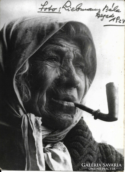 Fotó: Liebmann Béla - Pipás Julis 1924-ben - eredeti sajtófotó a szerző szignójával