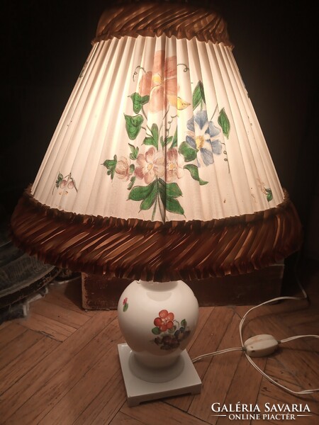 Working vintage Herend tertia table lamp from the 1950s