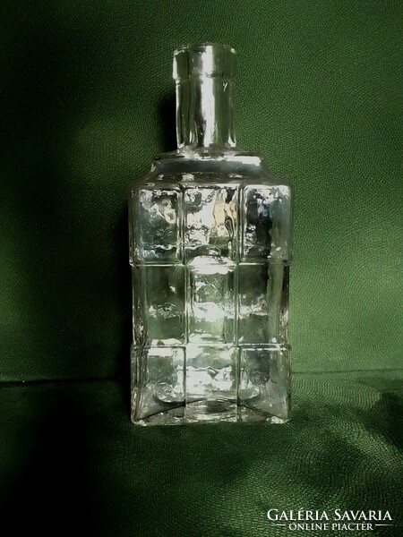 Régi, ritka, szögletes Zwack likőrös italos üvegek a jellegzetes kereszt jelzéssel, Unicum 18 cm