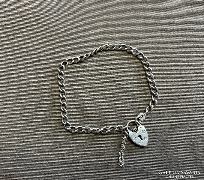 Silver bracelet with padlock