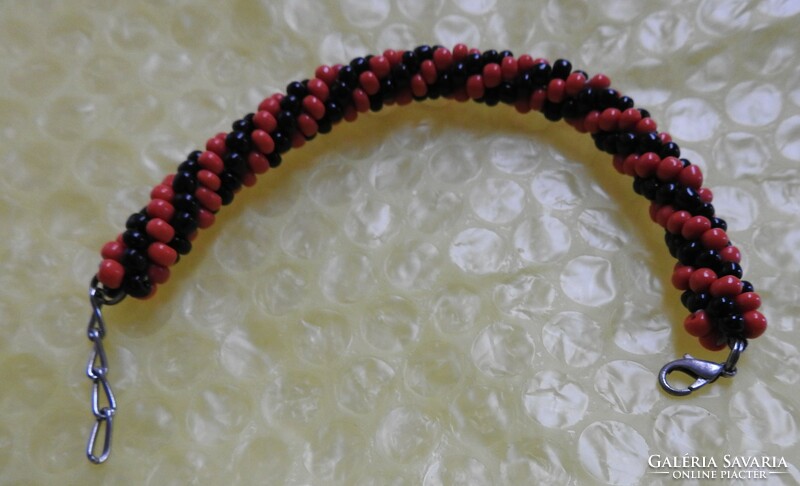 Vintage  gyöngy karkötő - karlánc fekete - piros gyöngyökből
