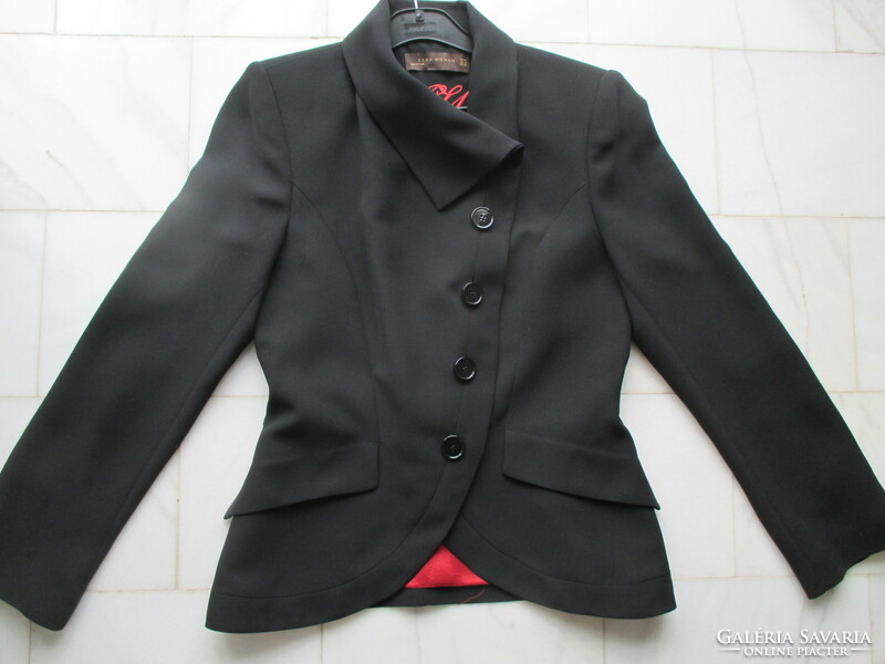 Very elegant, new, black zara zara blazer. Size 40