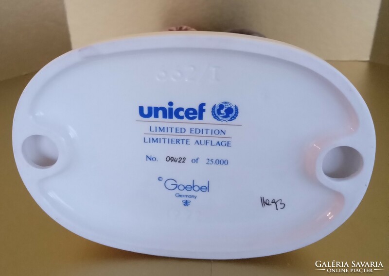 Hummel UNICEF figure (15 cm) --- limited edition