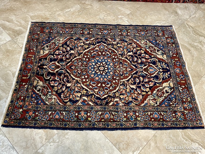Antique Iranian Baktiari Persian carpet 150x110cm