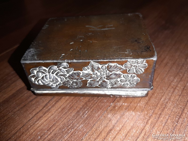 Tin box