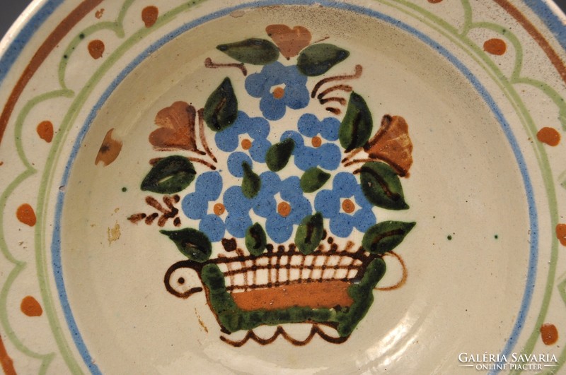 Transylvanian earthenware plate, salt region, 90 years old. 20.5 cm.