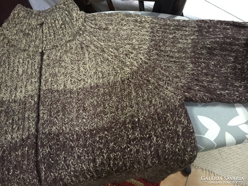 Beautiful winter hoodies in my offer! Thick, soft, warm men's sweater, size L